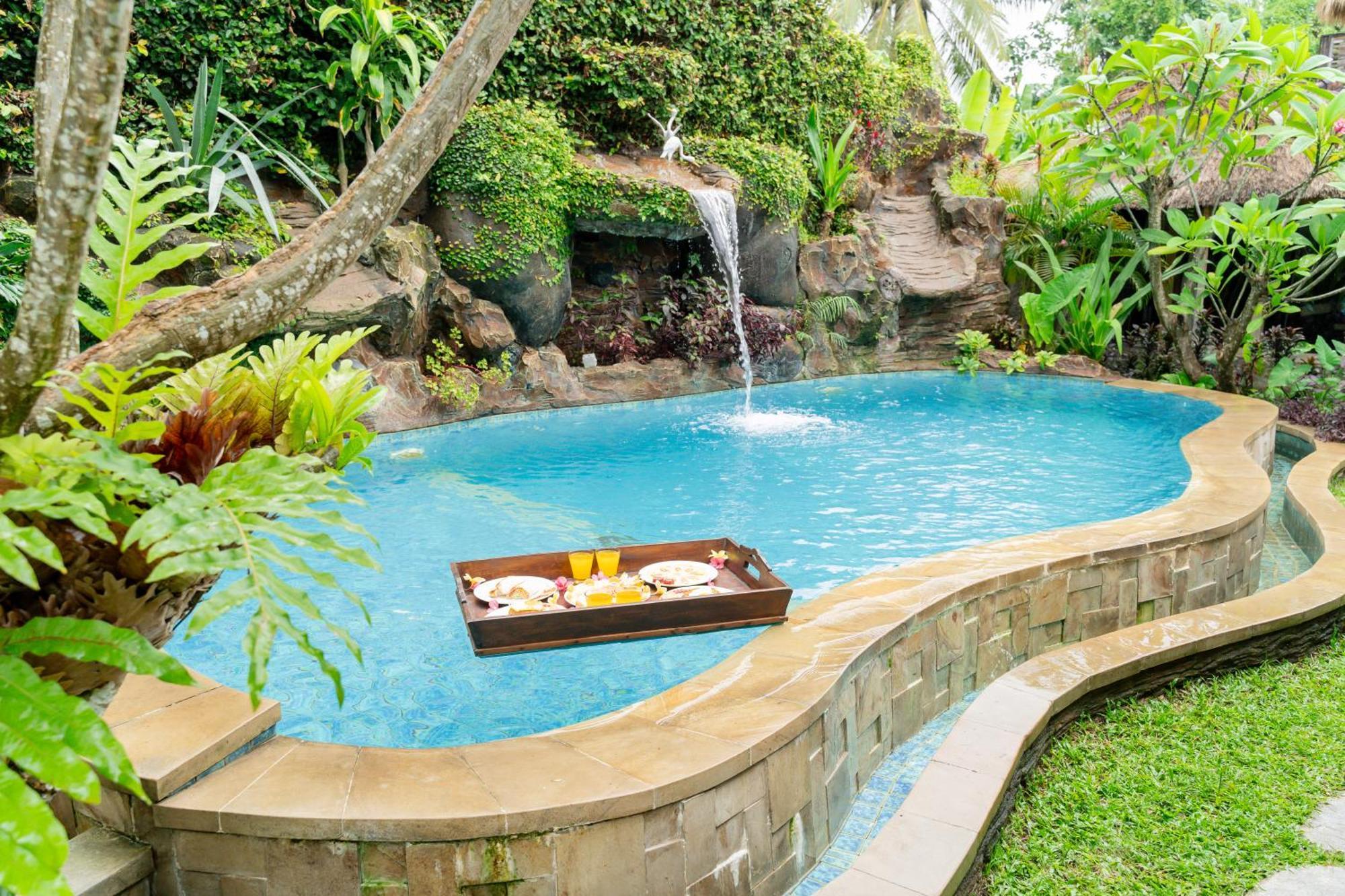 Puri Samaira Villa Tanjung  Bagian luar foto