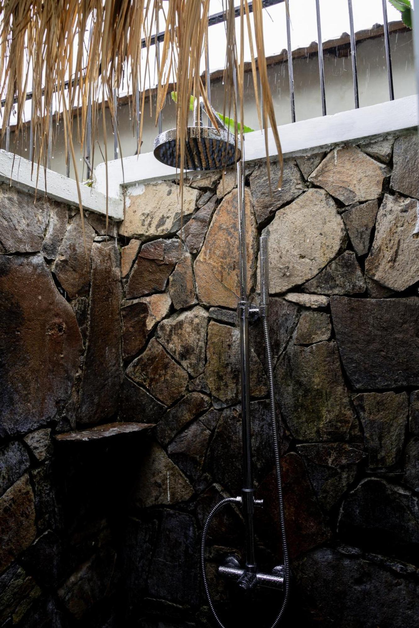 Puri Samaira Villa Tanjung  Bagian luar foto