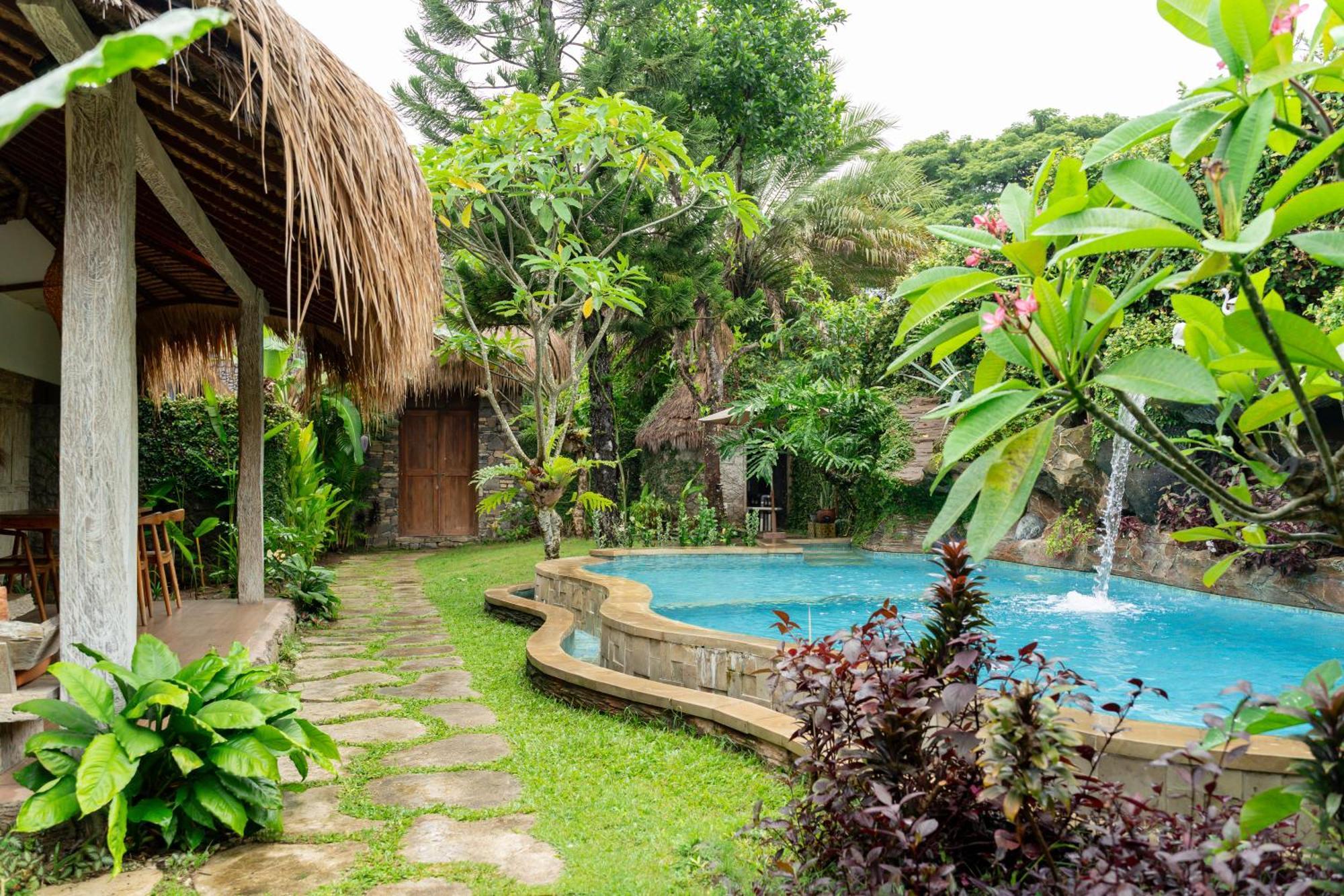 Puri Samaira Villa Tanjung  Bagian luar foto