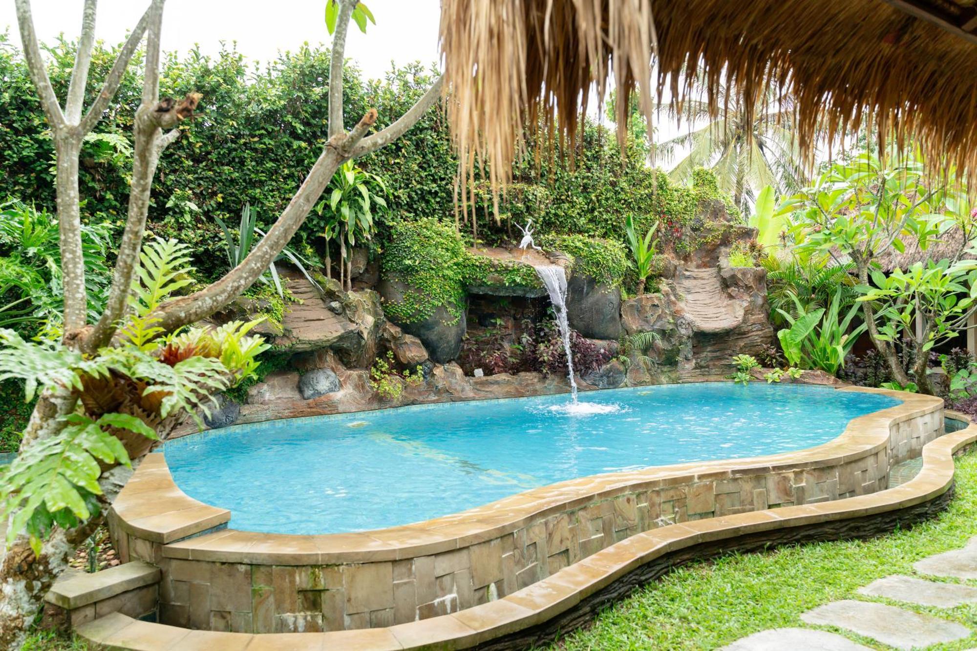 Puri Samaira Villa Tanjung  Bagian luar foto