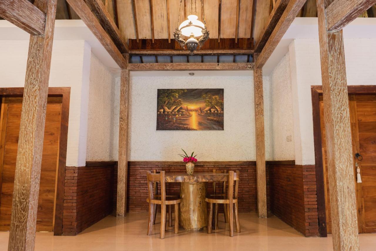 Puri Samaira Villa Tanjung  Bagian luar foto